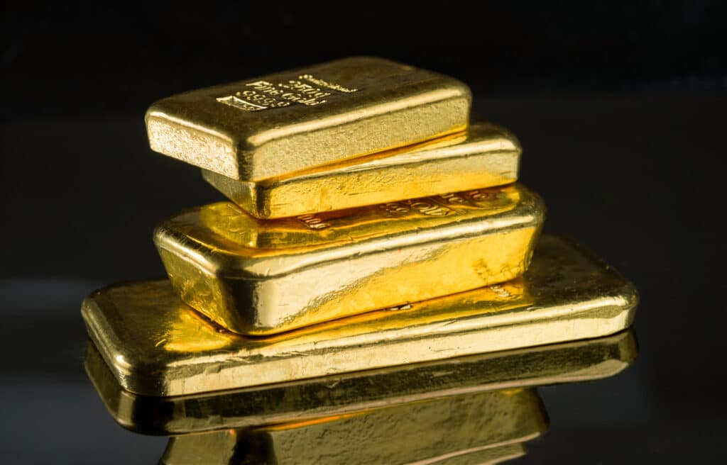 le prix de l'or reste solide  